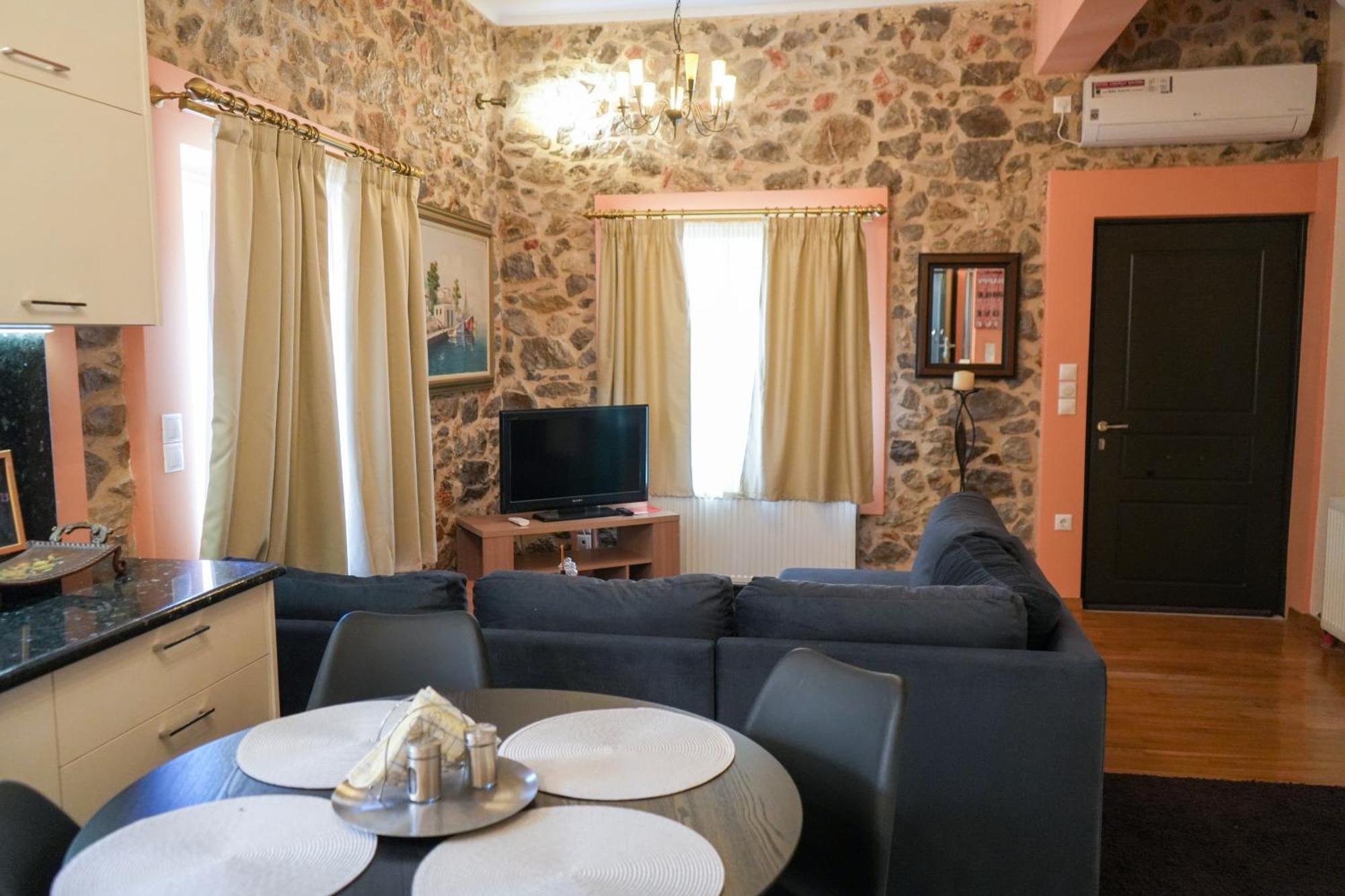 Φιλόξενο Σπίτι Lejlighed Nafplio Eksteriør billede
